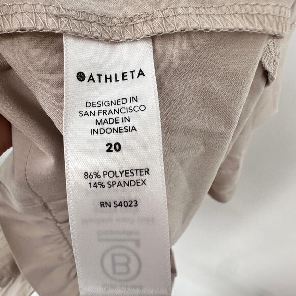 ATHLETA NWT Skyline Tie Waist Paperbag Shorts in Khaki // 20 - Picture 13 of 14